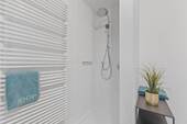 Bad 2 mit Dusche (Ausschnitt) - 