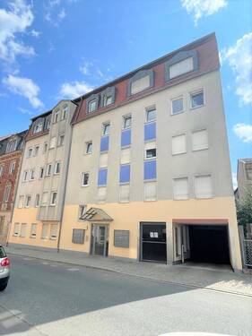 Außenansicht Haus 2 - Großzügige 2-Zi-Wohnung mit Balkon, separater Küche und TG-Stellplatz in Fürth (Südstadt)
