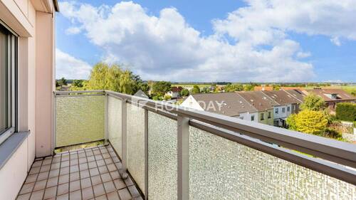 Balkon 1 - Raumwunder! Geräumige, helle 4-Zimmer-Wohnung auf 106 m² mit Westbalkon & TG-Stellplatz