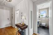 Flur mit Platz für eine Garderobe - 
