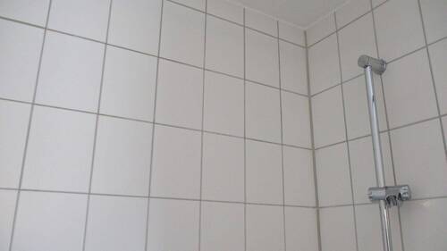 Tageslichtbad weiß gefliest - 