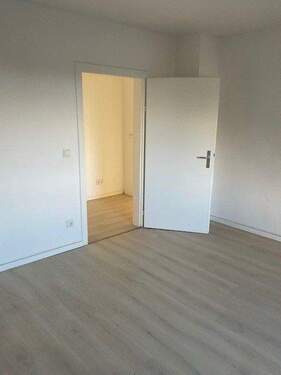 Wohnbereich - 3 Zimmer Etagenwohnung zur Miete in Duisburg