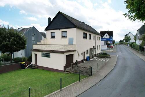 Frontansicht 3 - 8 Zimmer Einfamilienhaus in Greifenstein / Ulm