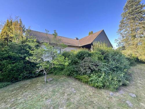 Blick aus dem Garten - 5 Zimmer Einfamilienhaus in Isernhagen