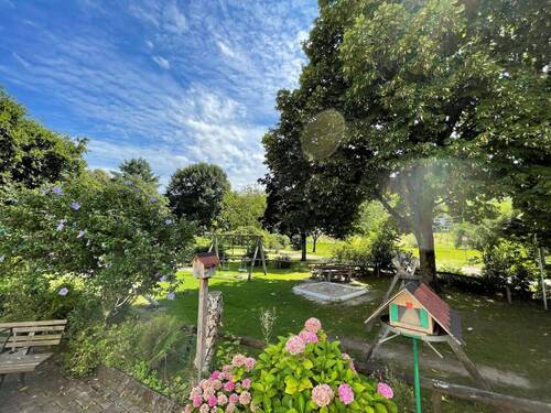 Blick in den Kurpark vom Hof bzw. Freisitz - Mehrfamilienhaus, Wohnhaus mit 179,00 m² in Kappelrodeck zum Kaufen