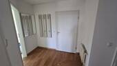 Flur mit Wohnungseingangstür - 