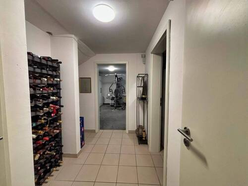 Flur im Keller - 