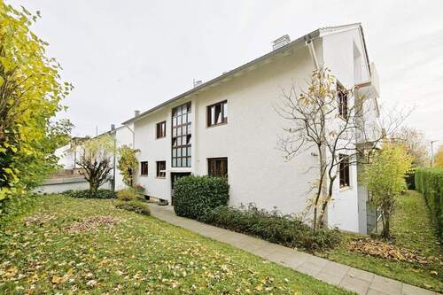 Außenansicht - 1 Zimmer Mehrfamilienhaus, Wohnhaus zum Kaufen in Ludwigsburg