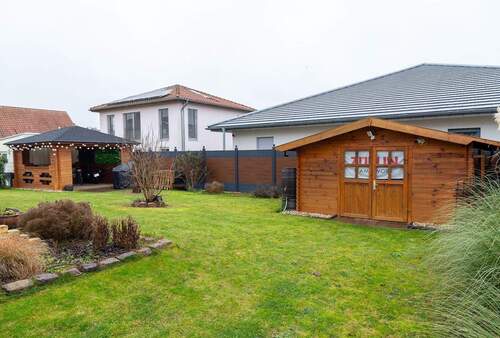 Hinter-dem-Haus4.jpg - 