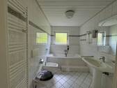 Wannenbad im Erdgeschoss - 