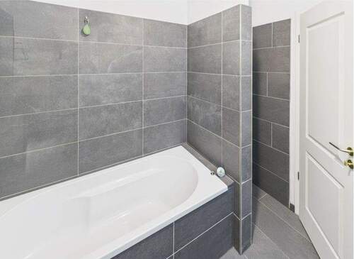 F_Sell_Bad2 - 3 Zimmer Etagenwohnung in Potsdam