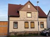 Frontansicht 2.jpeg - renovierungsbedürftiges Einfamilienhaus mit Garten & Scheune