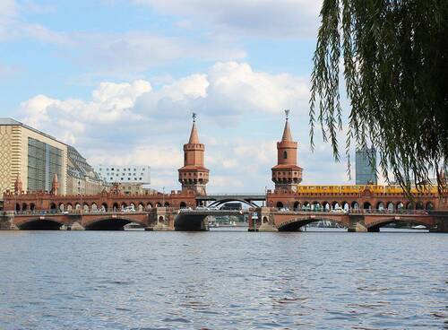 Nahegelegene Oberbaumbrücke - 