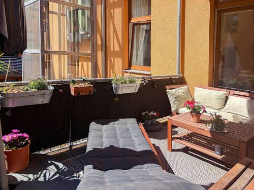 Weitere Ansicht mit Terrasse - 