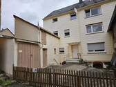 Rückseite mit Nebengeäuden - 9 Zimmer Einfamilienhaus in Bernkastel-Kues