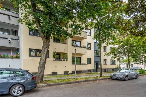 Hausansicht - 2 Zimmer Etagenwohnung zum Kaufen in Berlin