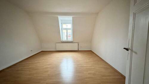 Schlafzimmer.jpeg - 2 Zimmer Etagenwohnung in Nürnberg