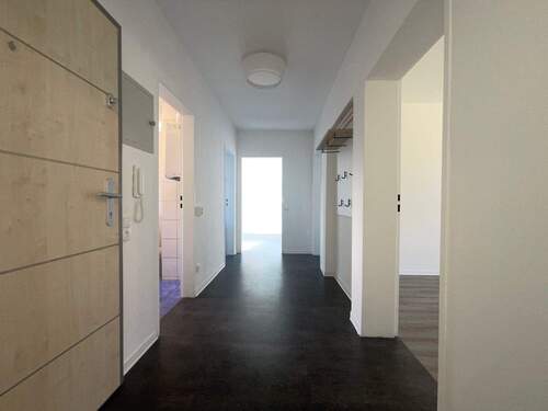 1255-02_Flur.jpeg - 3 Zimmer Etagenwohnung zum Kaufen in Baden-Baden