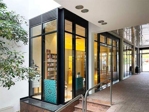 Weitere Geschäfte in der Passage - 1 Zimmer Gewerbeobjekt (Büro, Produktion, Verkauf) in Bad Honnef