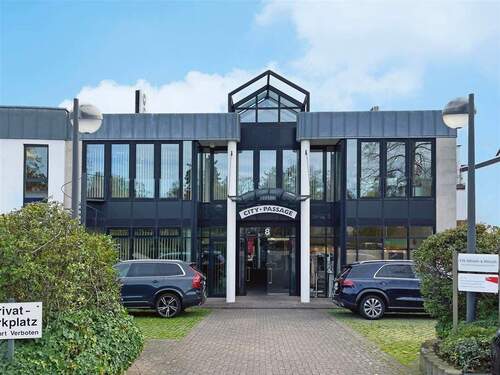 Direkter Zugang zum öffentlichen Parkplatz - 