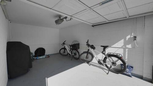 Garage 2 - 