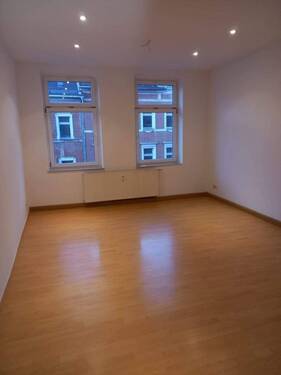 Zimmer - 3 Zimmer Etagenwohnung zur Miete in Chemnitz
