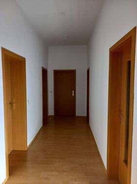 Flur - 3 Zimmer Etagenwohnung in Chemnitz