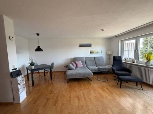 Wohn-/Esszimmer - 