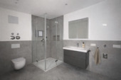 Bad mit Dusche - 