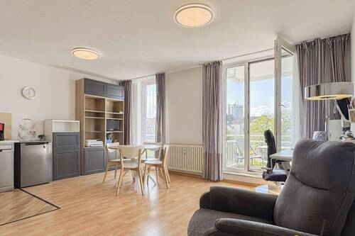 Wohn- Essbereich - 2 Zimmer Etagenwohnung in Bonn
