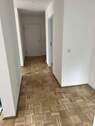 Flur mit Wohnungstür - 
