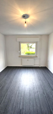 Schlafzimmer - 2 Zimmer Etagenwohnung zur Miete in Duisburg