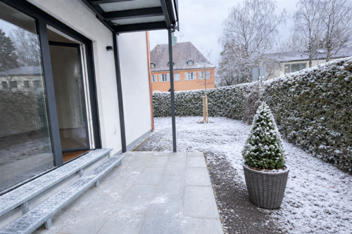 Südterrasse mit Garten - 