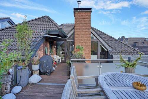 Blick von der Terrasse zum Haus - 