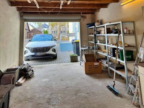 Große Garage - 