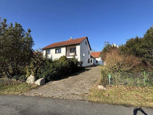 Bild1 - Wohnhaus mit div. Nebengebäuden...