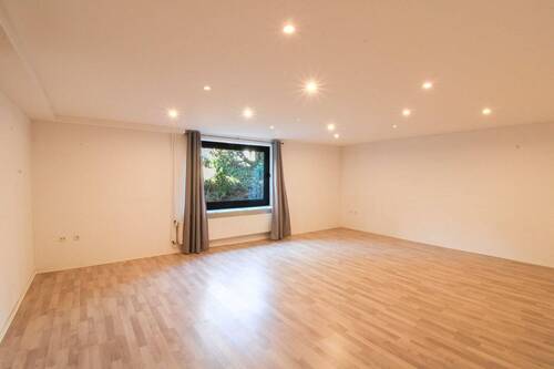 Gästezimmer KG - 6 Zimmer Einfamilienhaus in Einbeck