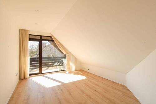 Schlafzimmer II OG - 