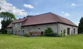 Komplettansicht - Bauernhaus, Landhaus mit 150,00 m&sup2; in Neißeaue zum Kaufen