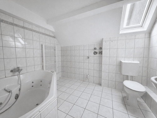 Bad.png - Etagenwohnung mit 92,00 m&sup2; in Herne zur Miete