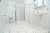 20250610-0017-3 - 