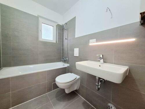 20251208_095911 - 2-Zimmer-Wohnung mit Balkon - 699,00&nbsp;EUR Kaltmiete, ca.&nbsp; 60,40&nbsp;m&sup2;&nbsp;Wohnfl&auml;che