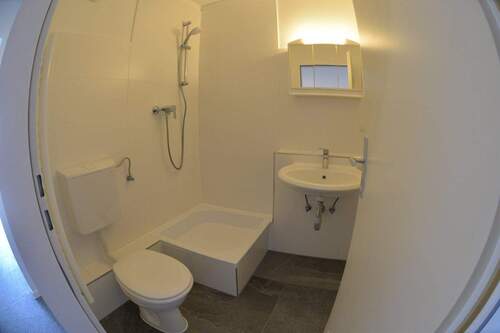 Bad/WC - Etagenwohnung mit 30,00 m&sup2; in köln zur Miete