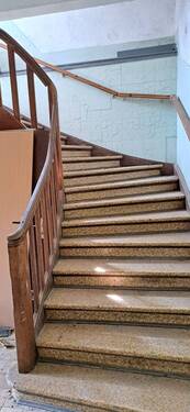 Treppe ins OG.jpg - 