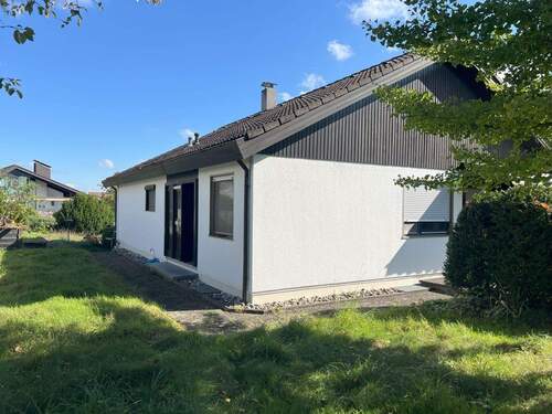 Eingang Nordseite - Bezahlbarer Wohntraum für Familien - mit Platz, Garten und Zukunft!