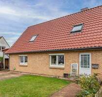 Familienidyll auf großem Grundstück - Heide