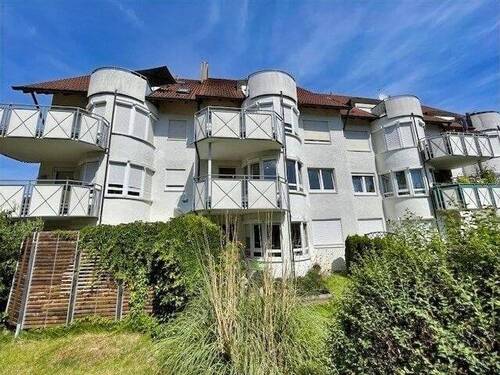 Außenansicht - Helle 2-Zimmer-Wohnung - sofort bezugsfrei