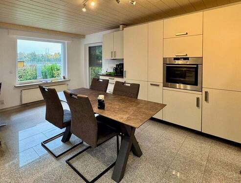 EG Küche Ansicht 2 - Mehrfamilienhaus, Wohnhaus mit 225,00 m² in Remseck am Neckar / Aldingen am Neckar zum Kaufen