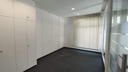 Treppenabgang ins UG - 