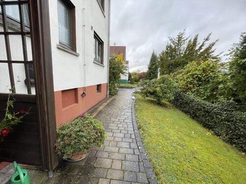 Bild 3 - 8 Zimmer Mehrfamilienhaus, Wohnhaus in Gladenbach / Runzhausen